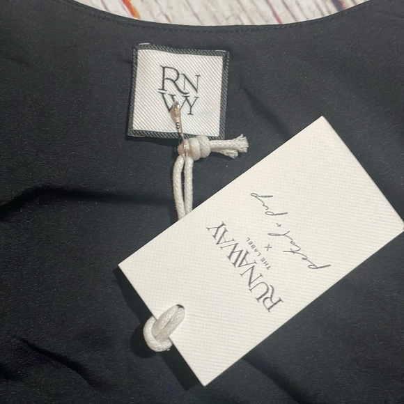 NWT Runaway x Petal Pup Square Neck Black Crop Top - Picture 2 of 7